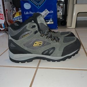 Men’s Size 12 Sketcher Boots